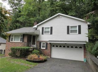 4579 Pleasant View Dr, Coopersburg, PA 18036