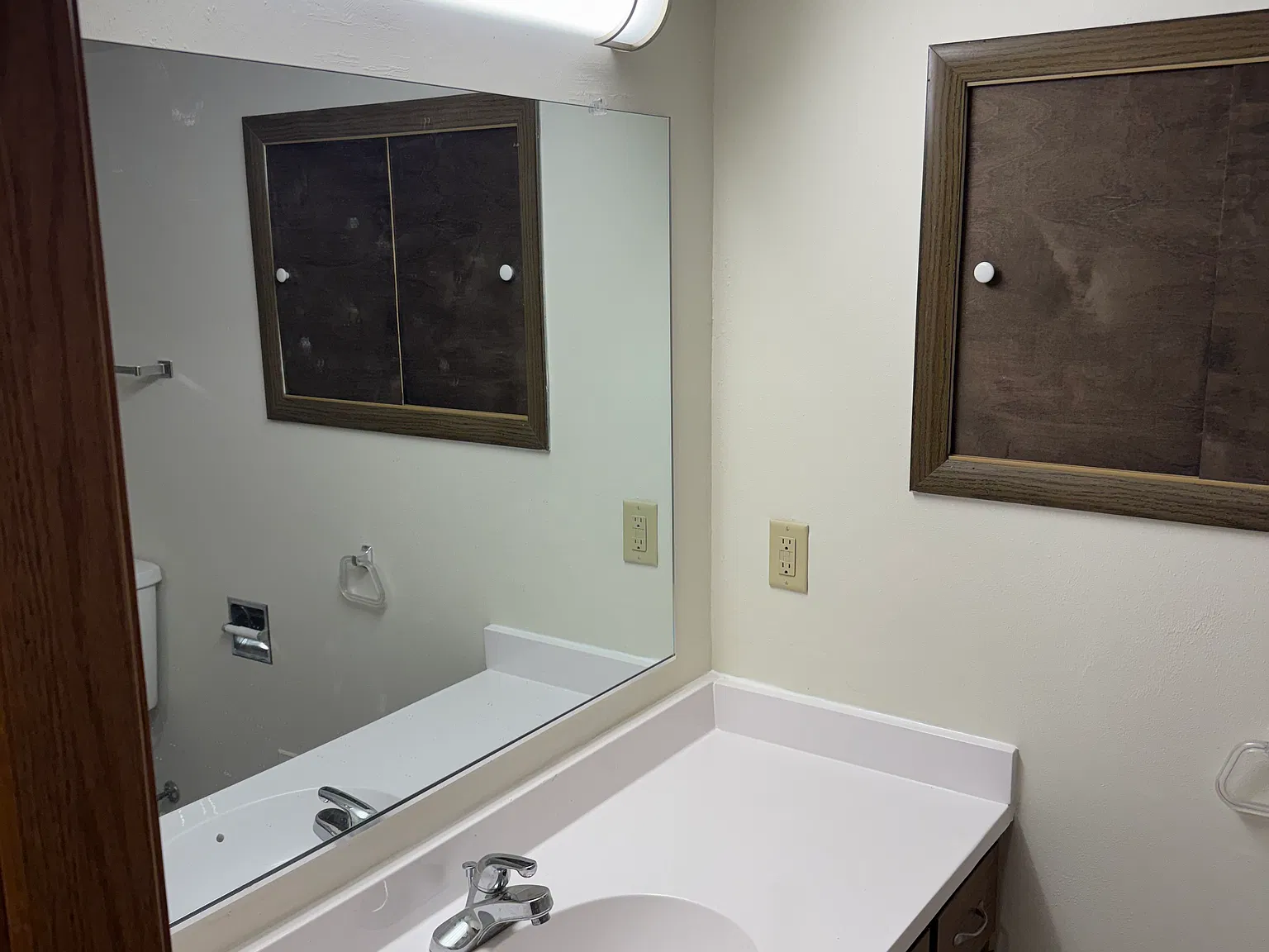 2 bed, 1.5 bath, 1100 sqft, $1,295 — Photo 3