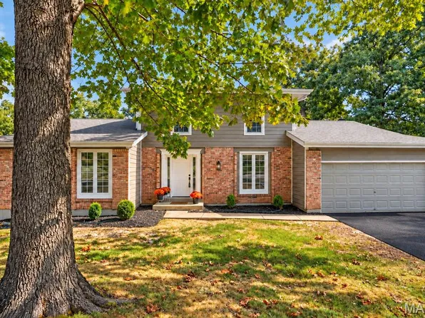 1674 Old Baxter Rd, Chesterfield, MO 63017