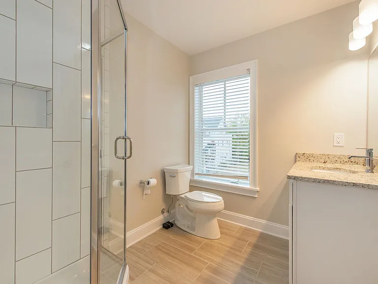 84 Auburn St #3B — Photo 12