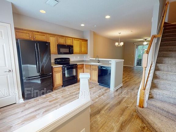 5th image of 8121 Summer Gate Ct