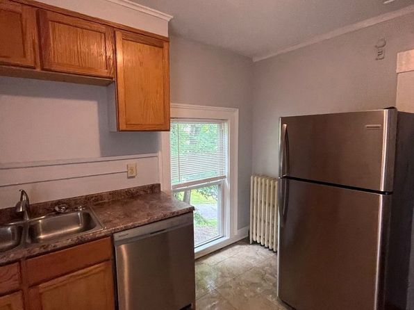 16 Pearl St APT 3