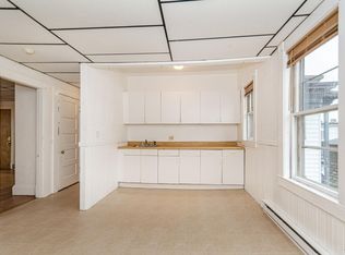 304-1 Pawtucket St, Lowell, MA 01854