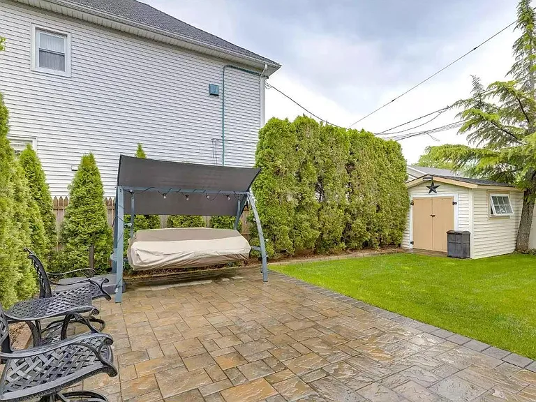 229 Knopf St — Photo 22