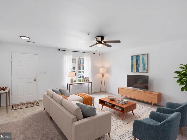 10 Hickory Ln, Elkton, MD 21921