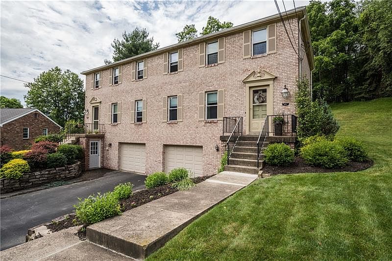 1st image of 9137 Collington Sq