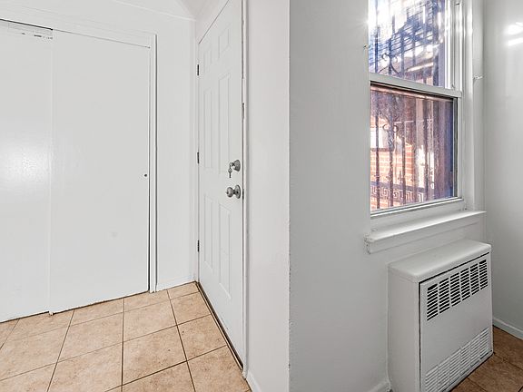 4th image of 627 E 82nd St #1