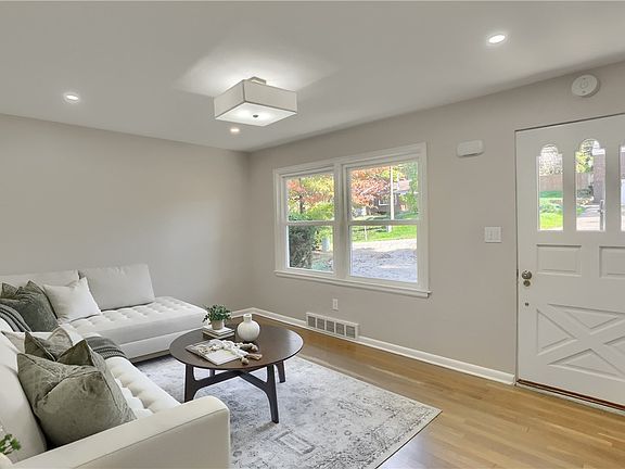 5th image of 151 Rosscommon Rd