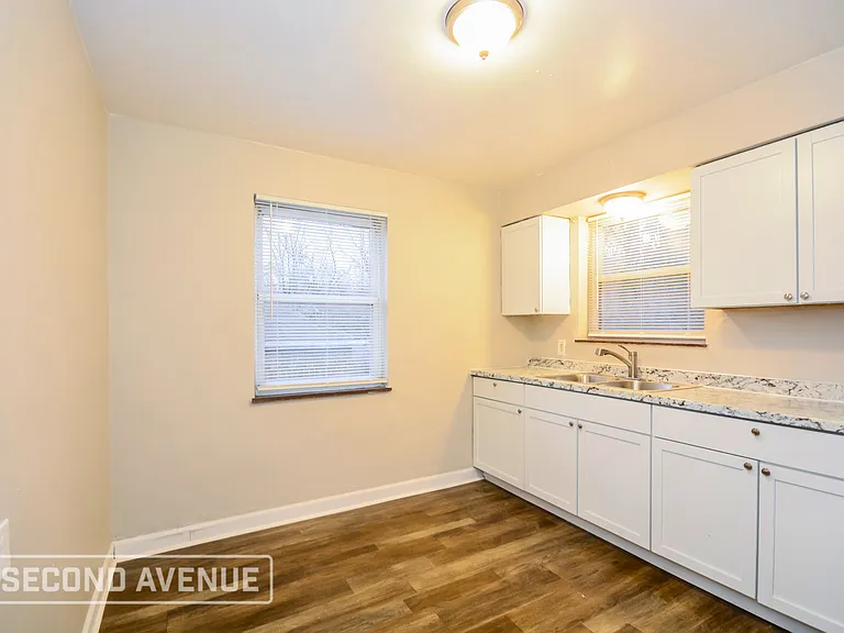3052 Worthington Ave — Photo 6