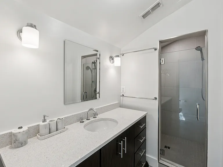 4715 Norwich Rd — Photo 5