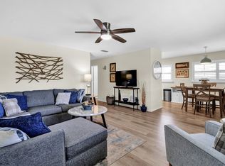 27 Vista Gardens Trl APT 206, Vero Beach, FL 32962