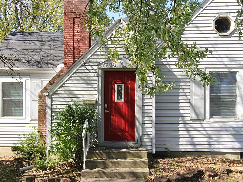 1709 N Ball Ave