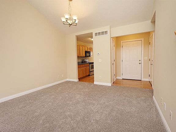 3rd image of 1247 Parkside Ct