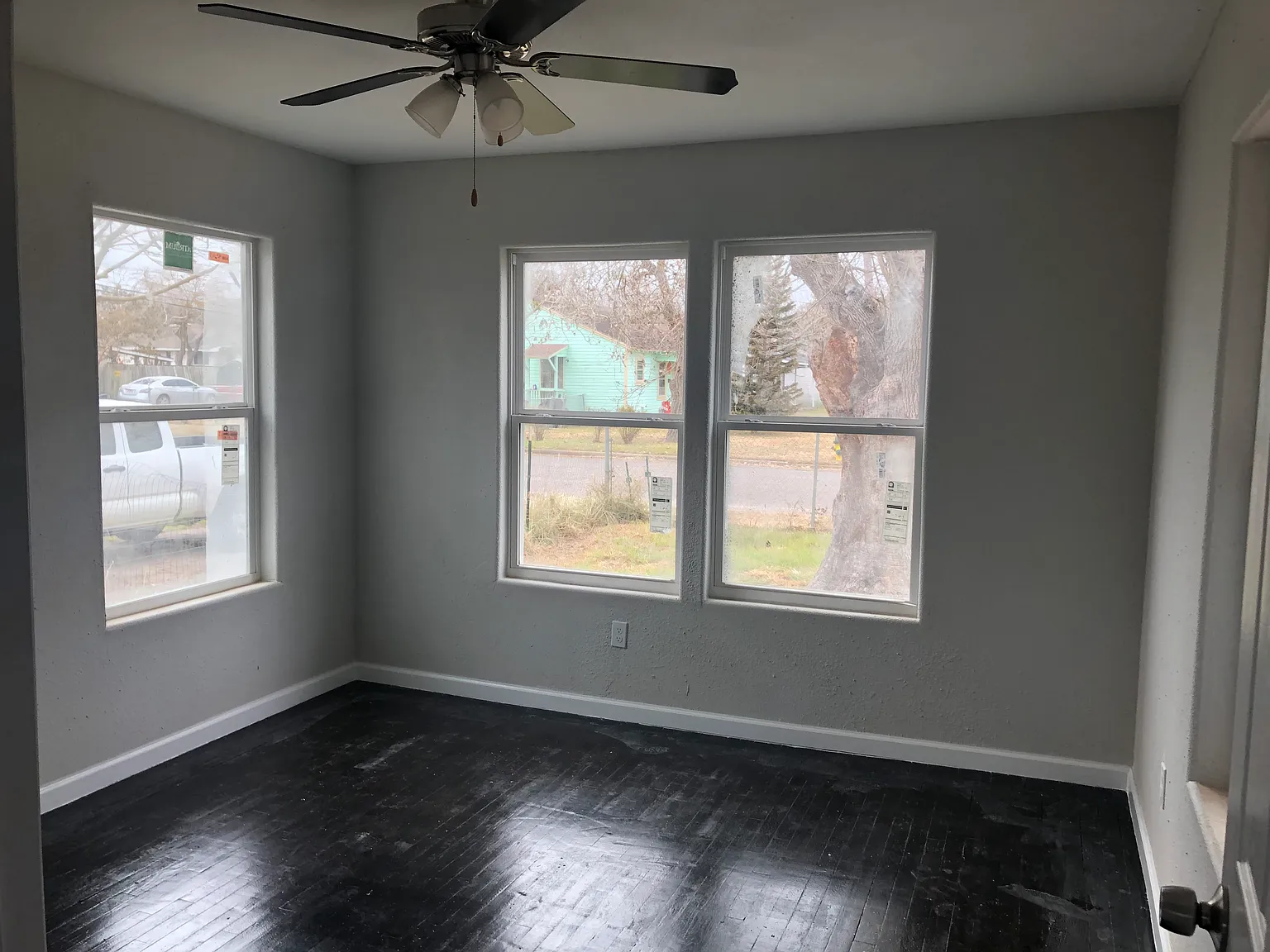 3 bed, 936 sqft, $1,550 — Photo 4