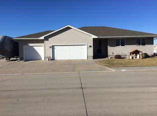 120 Redwood Rd, Grand Island, NE 68803
