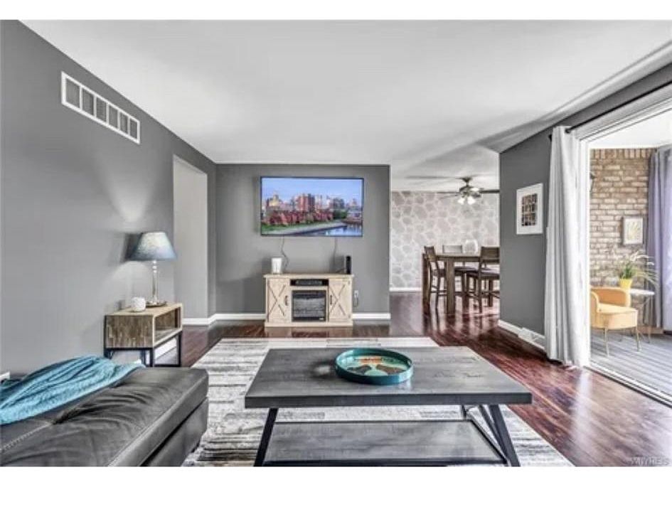1st image of 110 Groton Dr APT 3