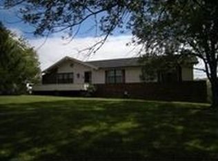 1207 Fairfield Ln, Dandridge, TN 37725