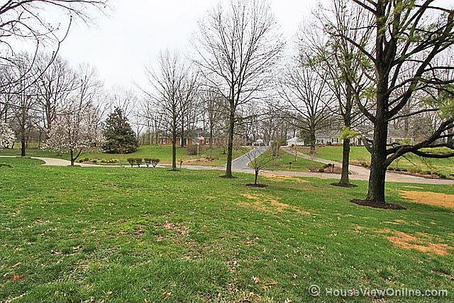 2nd image of 945 Karau Ln