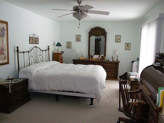 5th image of 18050 Lakeview Dr