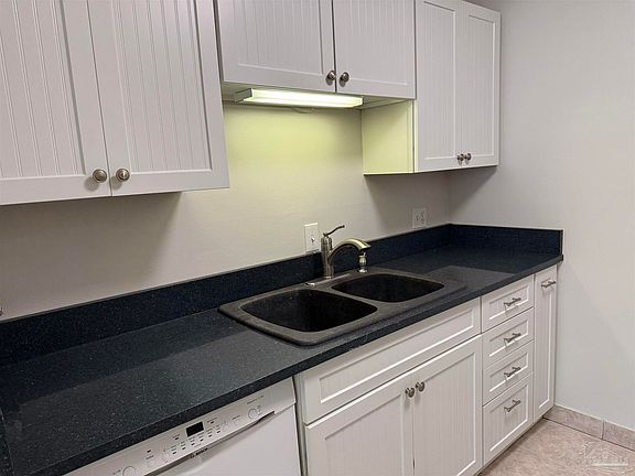 5th image of 1200 Shoreline Dr APT 402