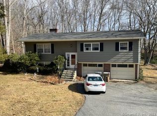 69 Society Rd E, Niantic, CT 06357