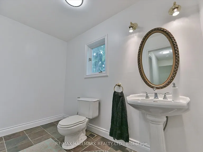 13918 Leslie St E — Photo 15