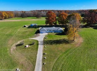 1755 Kane Rd, Stockbridge, MI 49285