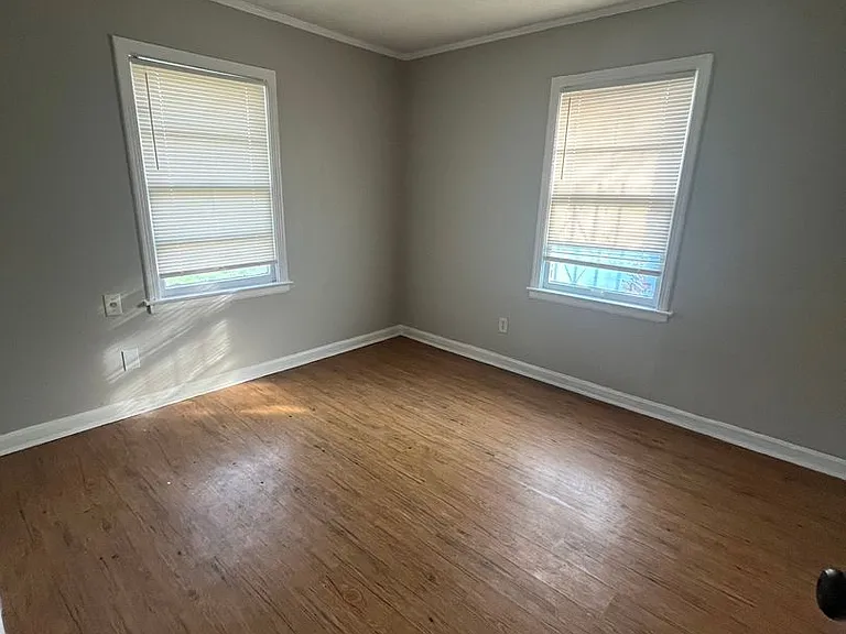 1659 S Cooper St — Photo 4