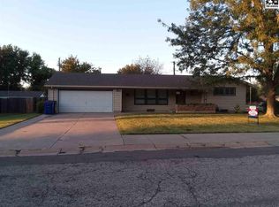 1117 Glendale Rd, McPherson, KS 67460