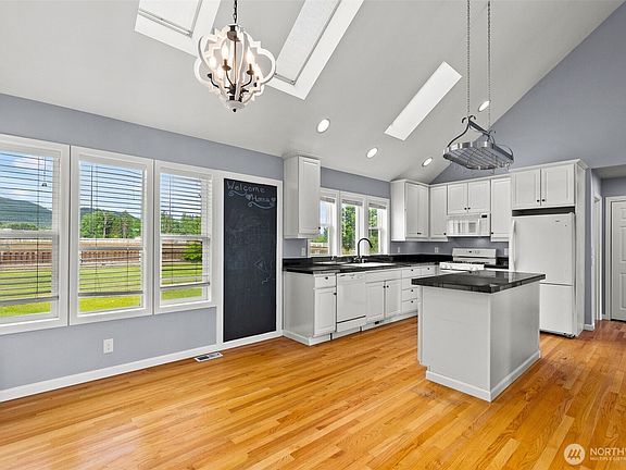4th image of 171 Richards Road
