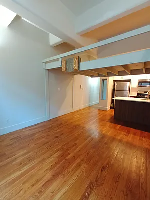 Rented by City Vista Inc | media 5