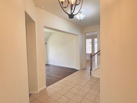 2nd image of 6734 Richmond Dr