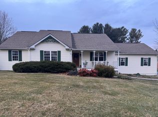 278 Farm Rd, Lewisburg, WV 24901