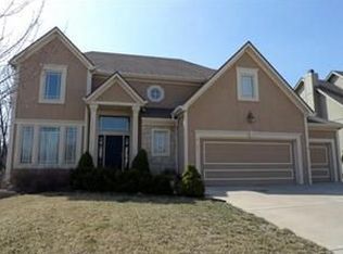 6050 NW Forest Dr, Kansas City, MO 64152