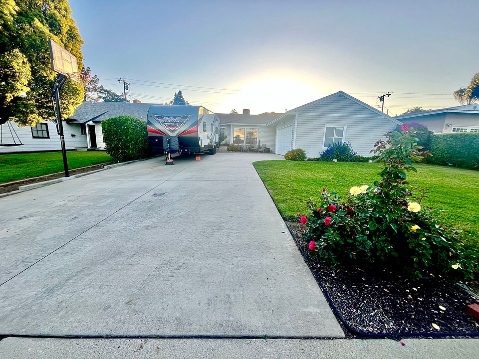 1st image of 1529 N Miramonte Ave