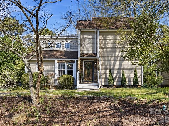 3rd image of 6046 Windjammer Dr