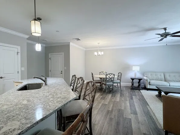 2 Henry David Drive #116, Nashua, NH 03062