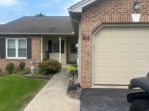 415 Deborah Ct, Chambersburg, PA 17201