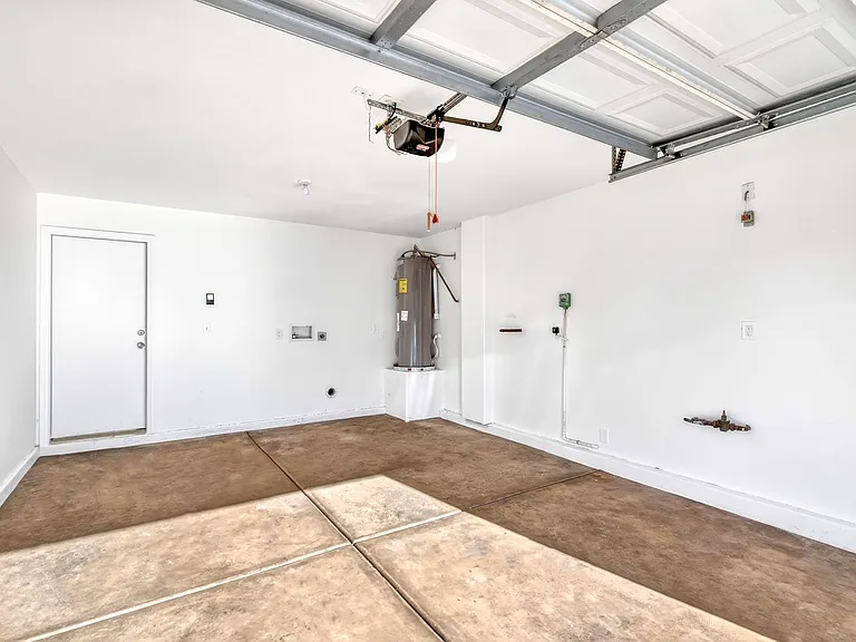 3037 Aloha Ave — Photo 22
