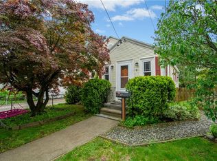 5 Irons Ave, Johnston, RI 02919