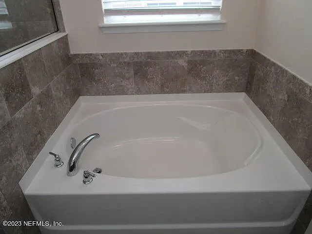 742 Northside Dr S — Photo 21
