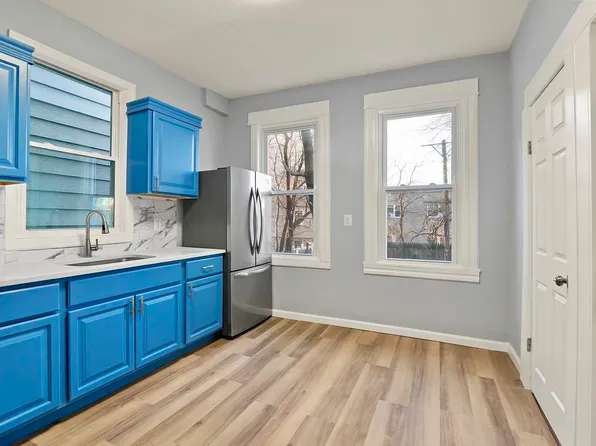 149 Wegman Parkway image 3 of 15