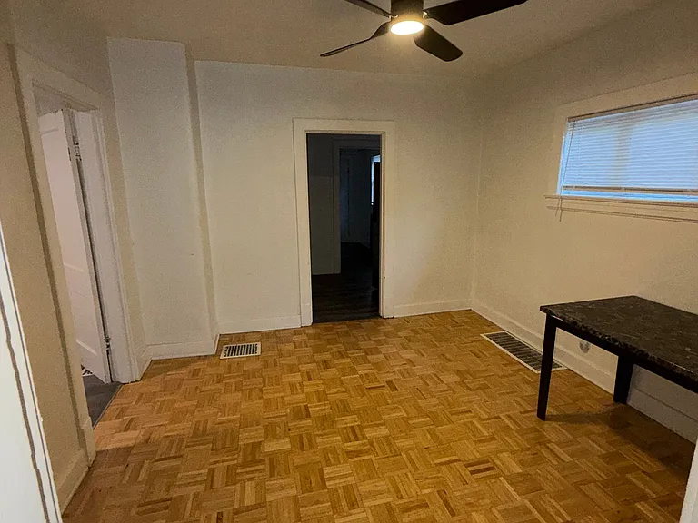 549 Beecher St — Photo 3