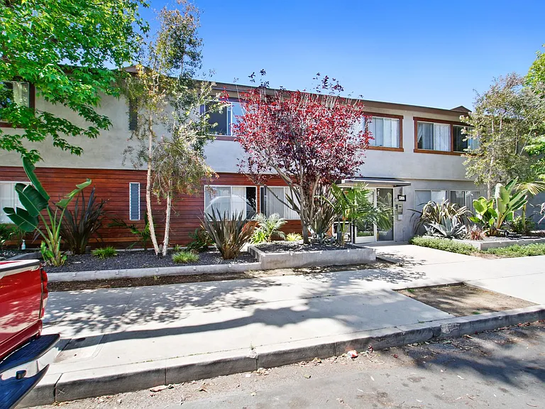 359 Obispo Ave. — Photo 1