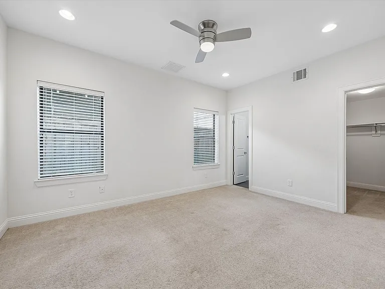 734 W 20th St #A — Photo 18