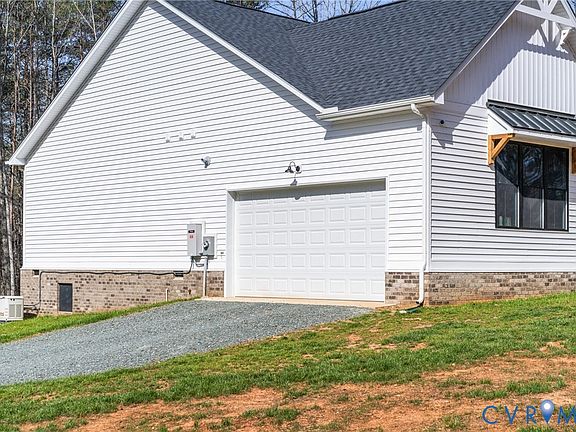 5th image of 3141 Polecat Creek Ln