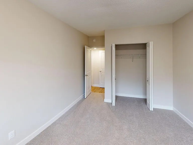 1515 W Kirby Ave — Photo 9