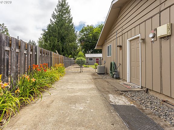 4th image of 340 NW 338th Ave