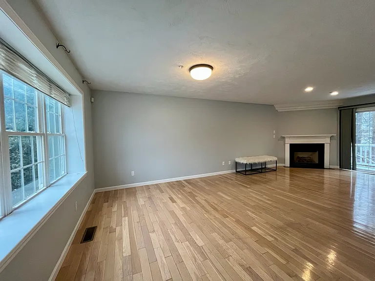 401 W Center St #1C — Photo 2