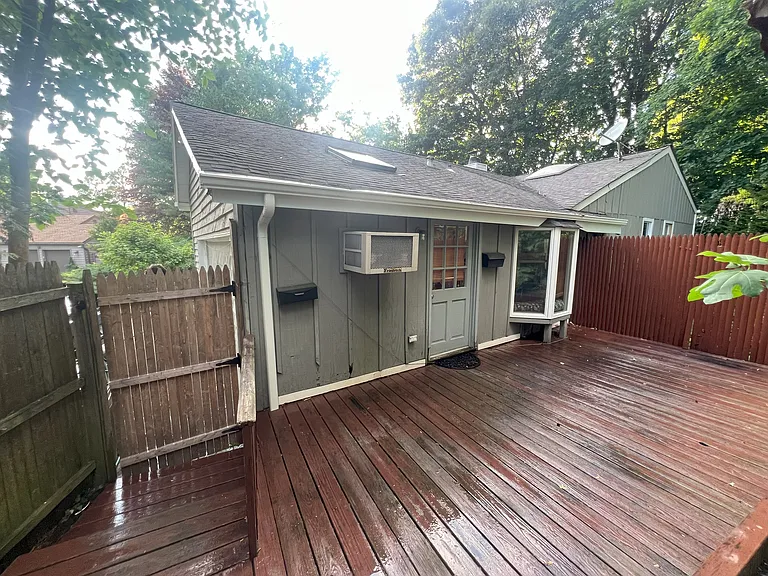 8 Cardinal Ct #1 — Photo 19